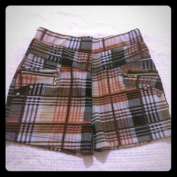 Plaid high waisted shorts - Picture 1 of 2